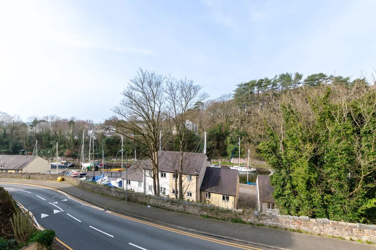 Y Felinheli, Gwynedd, LL56