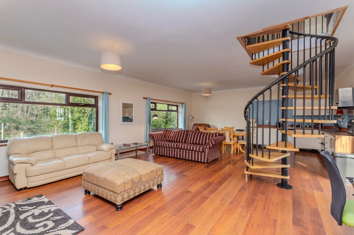 Y Felinheli, Gwynedd, LL56