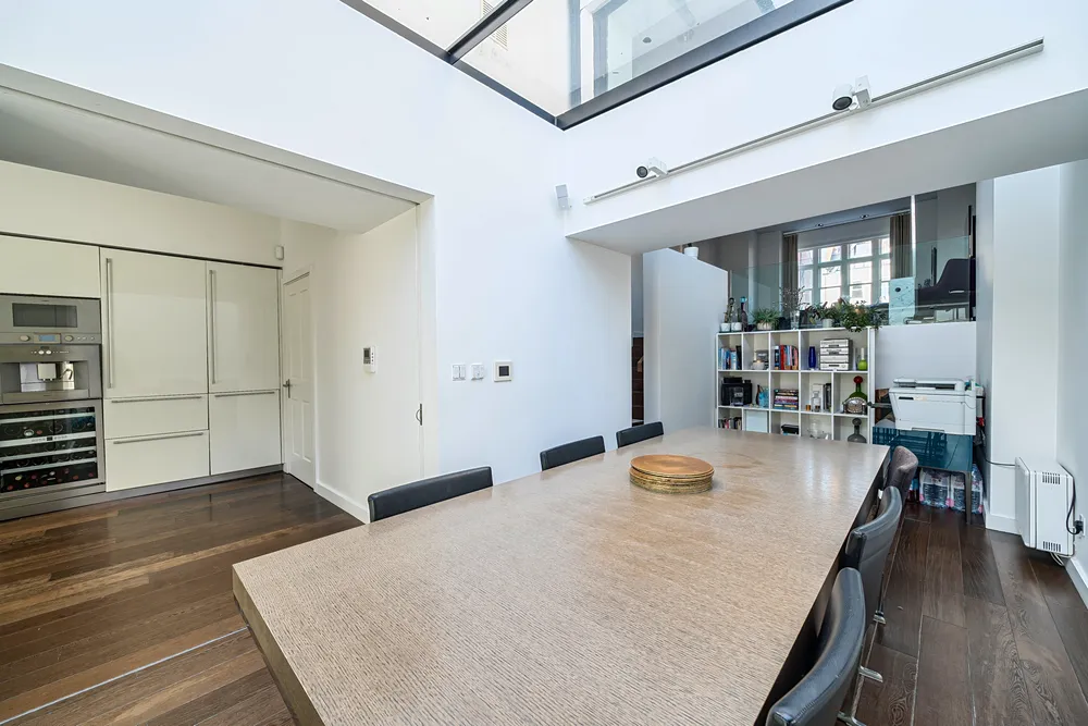 Onslow Gardens, London, N10