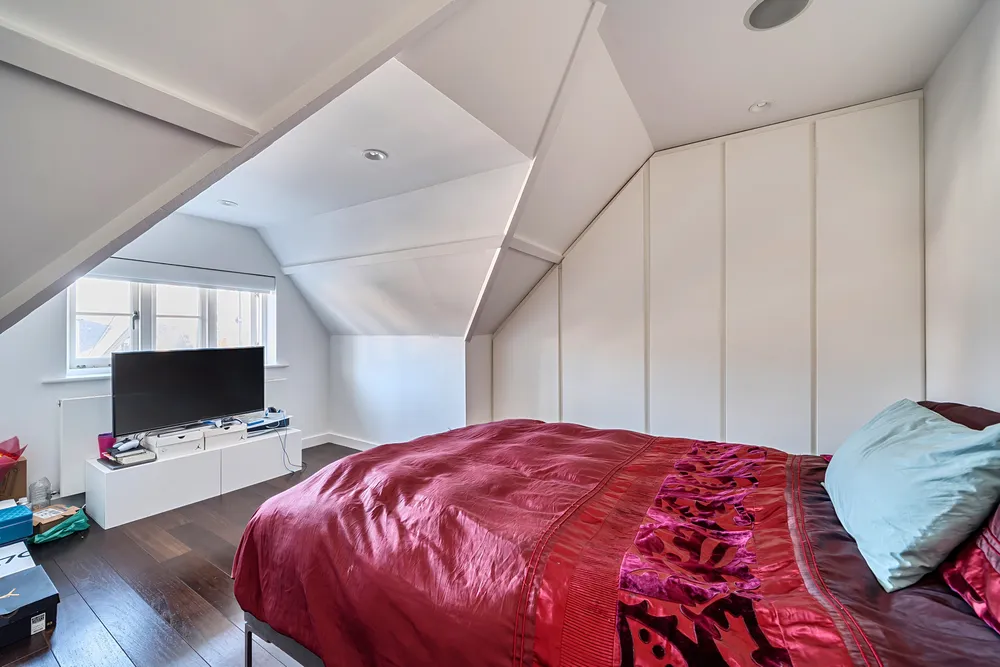 Onslow Gardens, London, N10