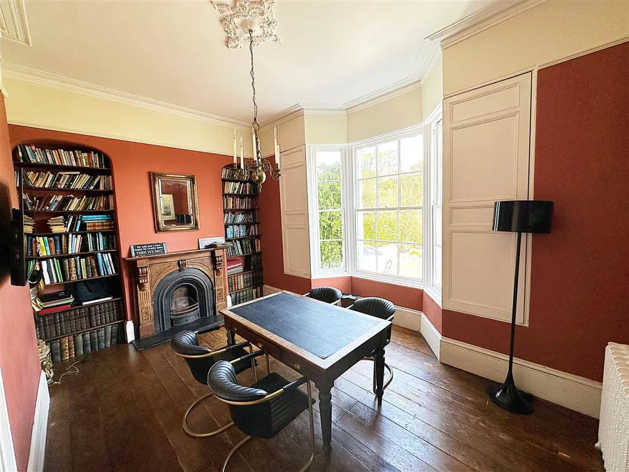 Property Image 11
