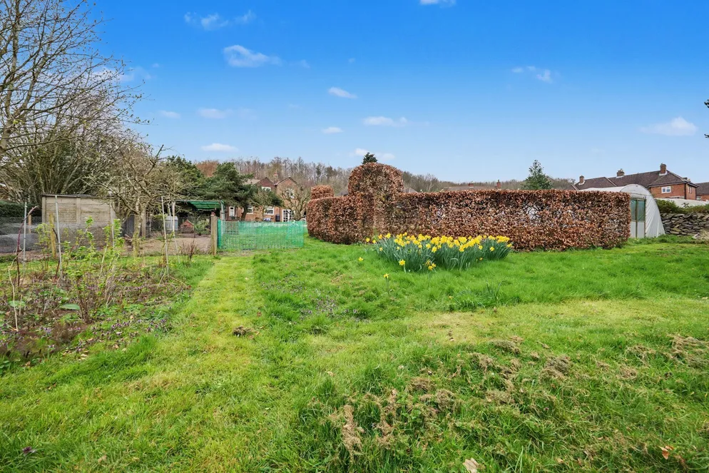 Property carousel item 4