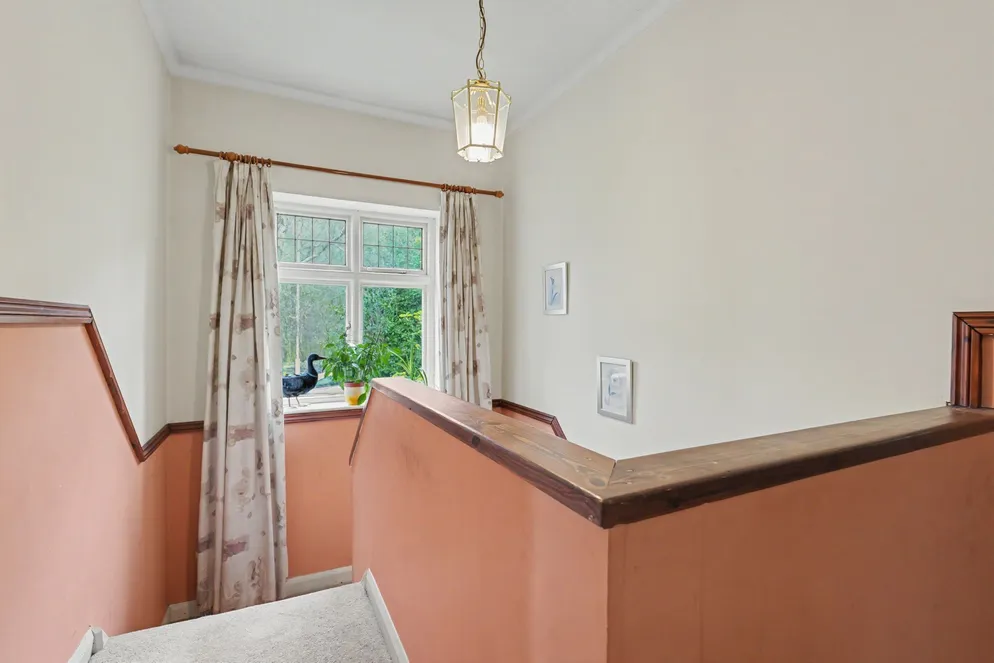 Property carousel item 12