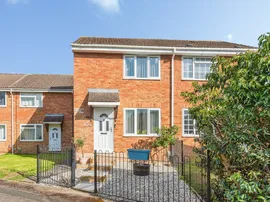 Saxton Walk, Shaw, Swindon photo