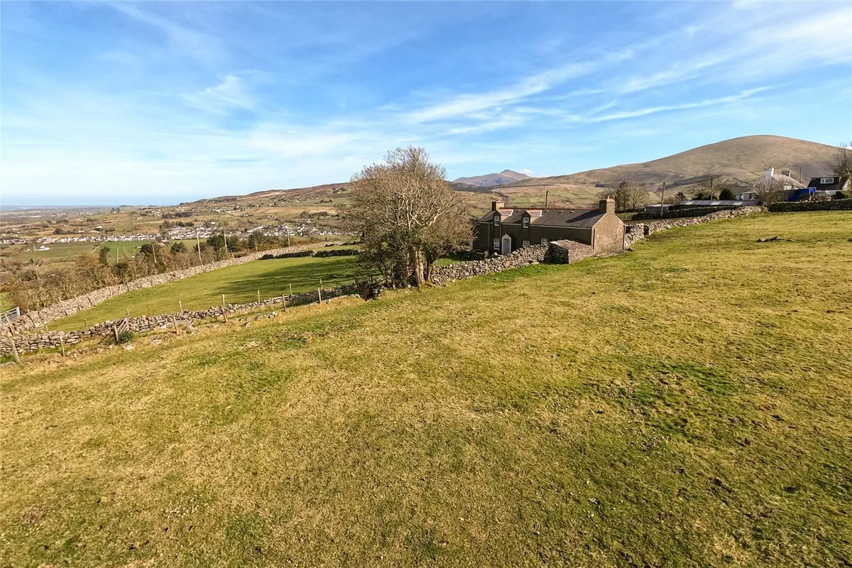 Waunfawr, Caernarfon, Gwynedd, LL54