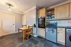 Youngs Close, Coddington, Newark