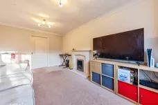 Youngs Close, Coddington, Newark