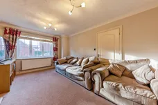 Youngs Close, Coddington, Newark