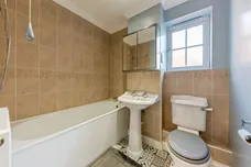 Youngs Close, Coddington, Newark