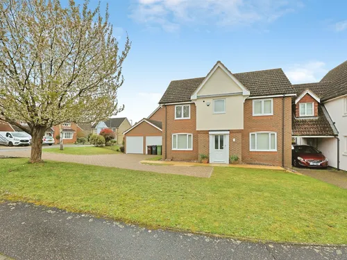 Wallace Close, Derehamphoto