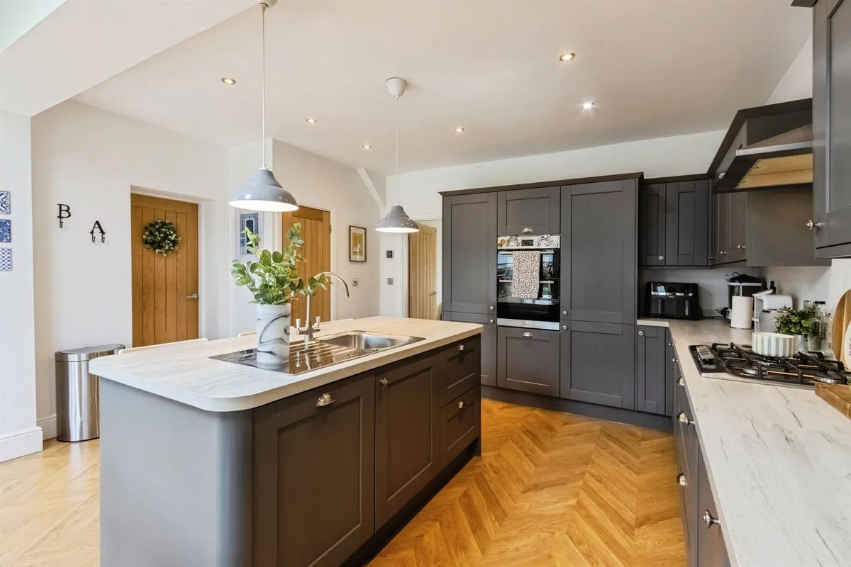 Lynnfield Gardens, Scholes, Leeds