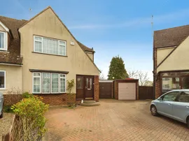 Broughton Close, Bierton, Aylesbury photo