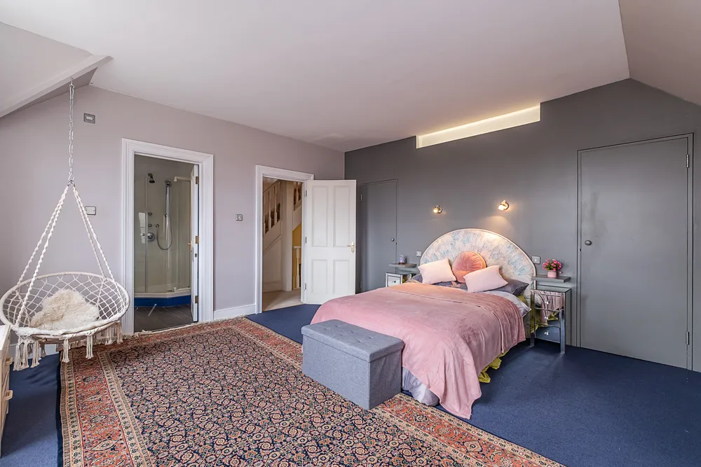The Drive, London, SW20