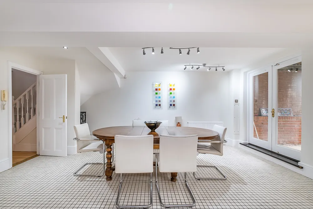 The Drive, London, SW20
