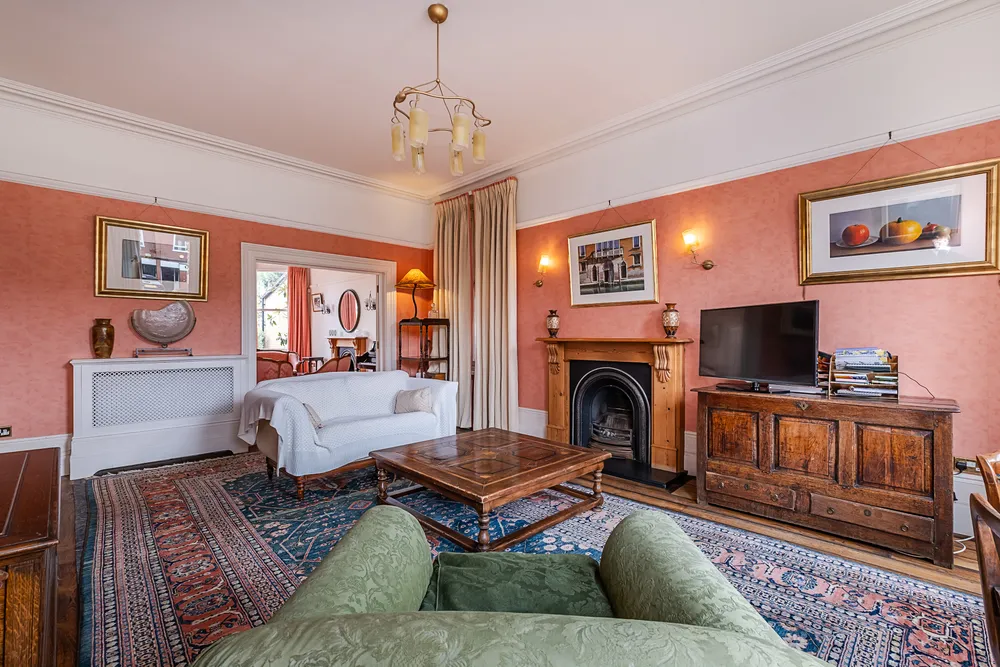 The Drive, London, SW20