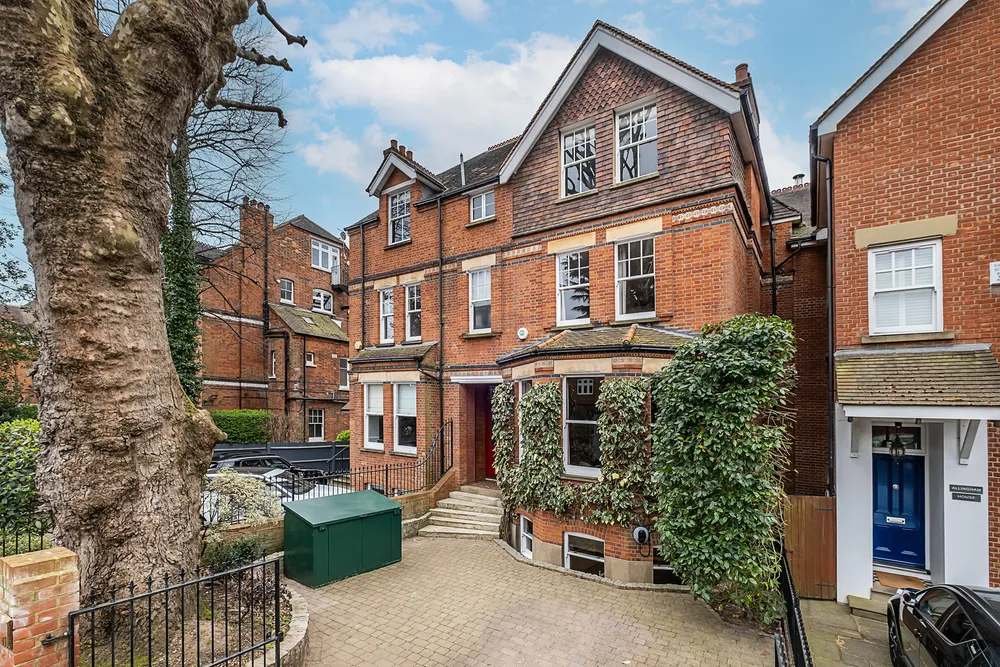 The Drive, London, SW20