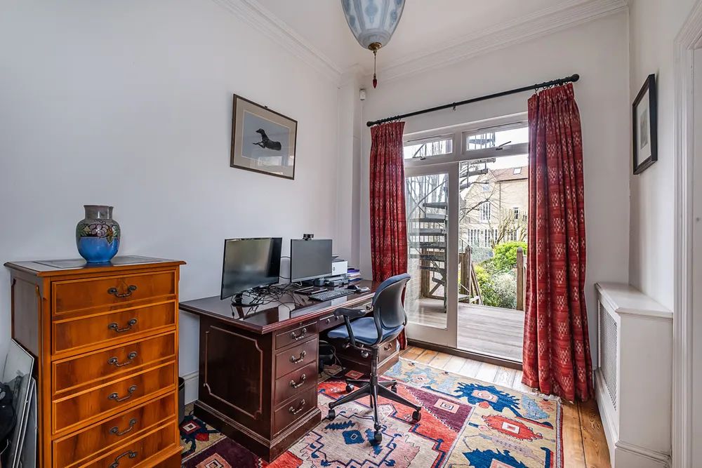 The Drive, London, SW20