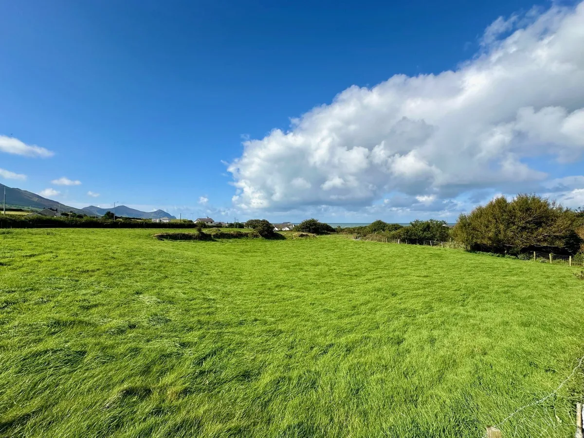 Clynnog Road, Aberdesach, Caernarfon, Gwynedd, LL54