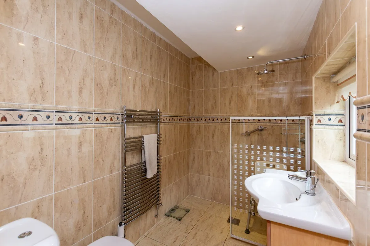 Clynnog Road, Aberdesach, Caernarfon, Gwynedd, LL54