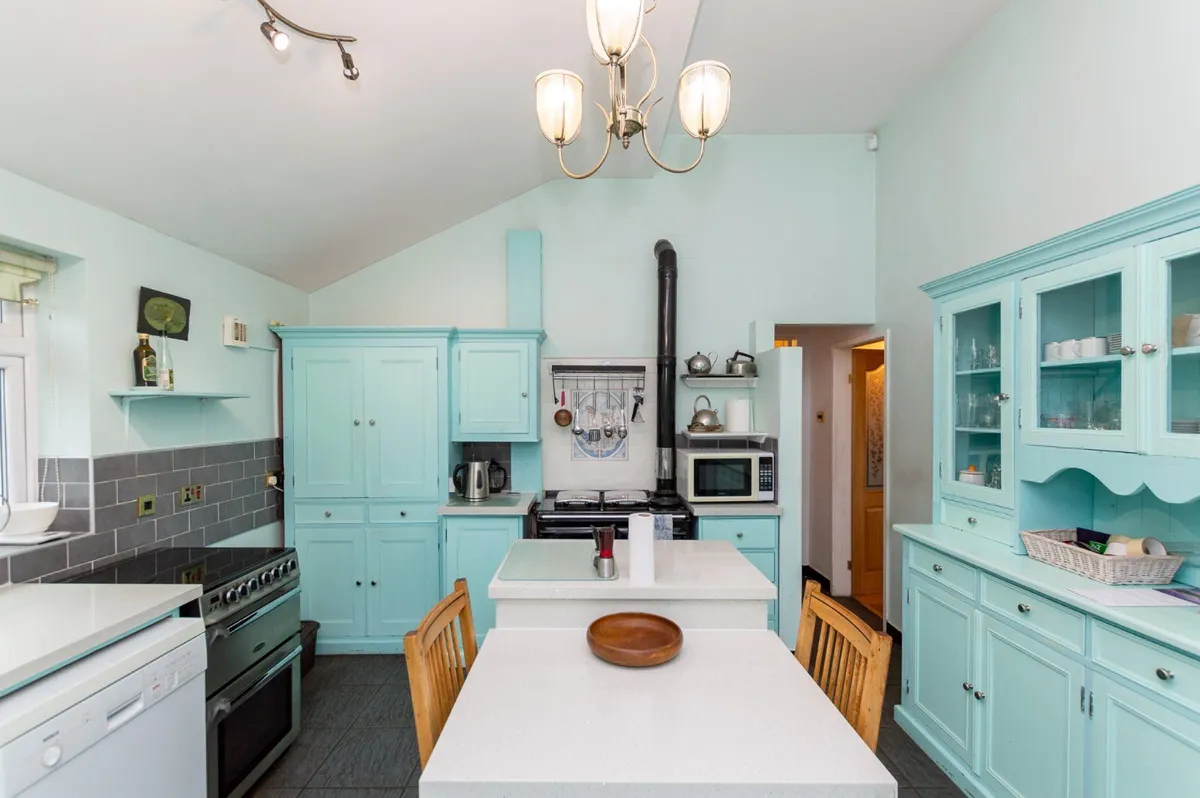 Clynnog Road, Aberdesach, Caernarfon, Gwynedd, LL54