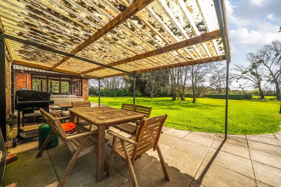 Featherbed Lane, Oldbury-On-Severn, BS35