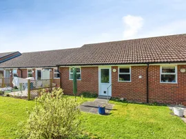 Chiltern Close, Benson, Wallingford thumb 2