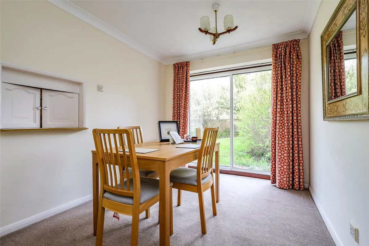 Oak Tree Drive, Liss, Hampshire, GU33