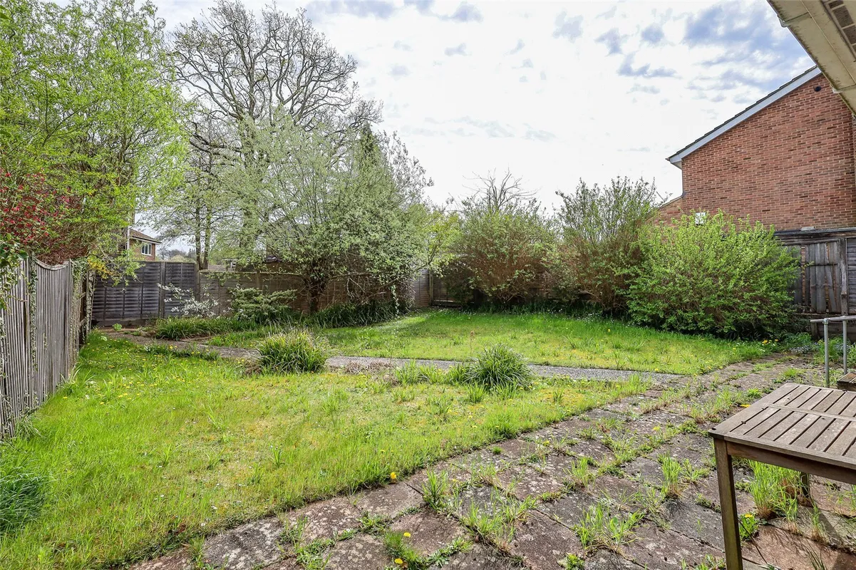 Oak Tree Drive, Liss, Hampshire, GU33