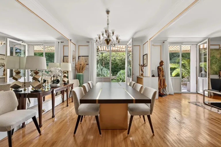 Neuilly-sur-Seine, 92200, France