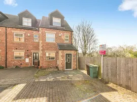 Cedar View, Wakefield thumb 3