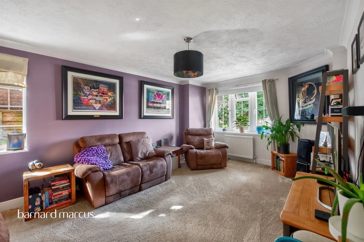 Mayfield Close, REDHILL