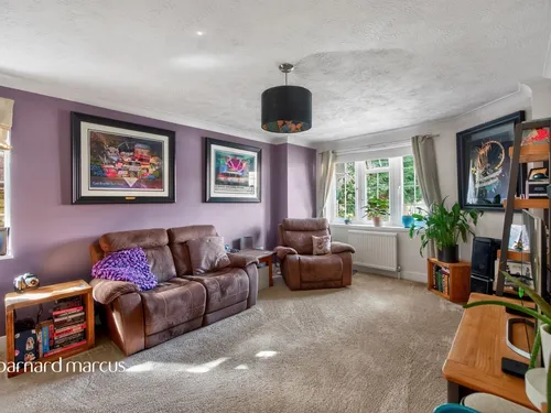 Mayfield Close, REDHILLphoto