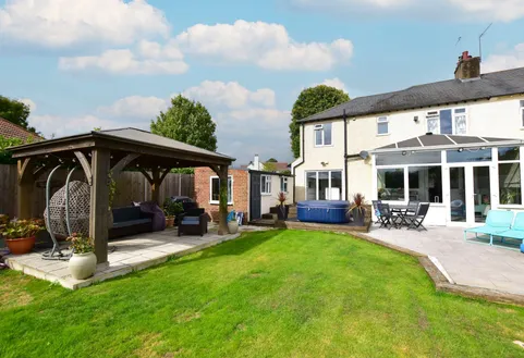 Toms Lane, Kings Langley, WD4