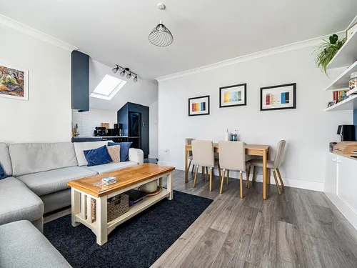 Henry Road, Barnetphoto