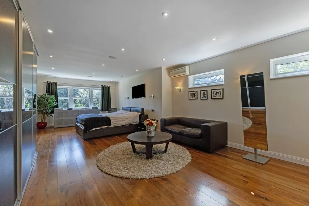 Valencia Road, Stanmore, HA7
