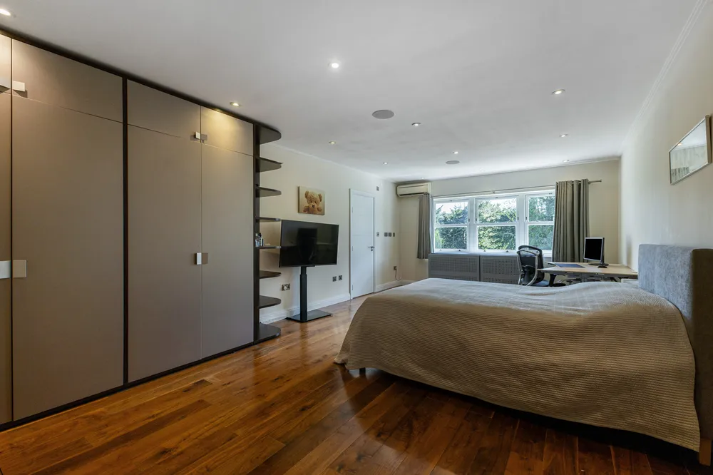 Valencia Road, Stanmore, HA7