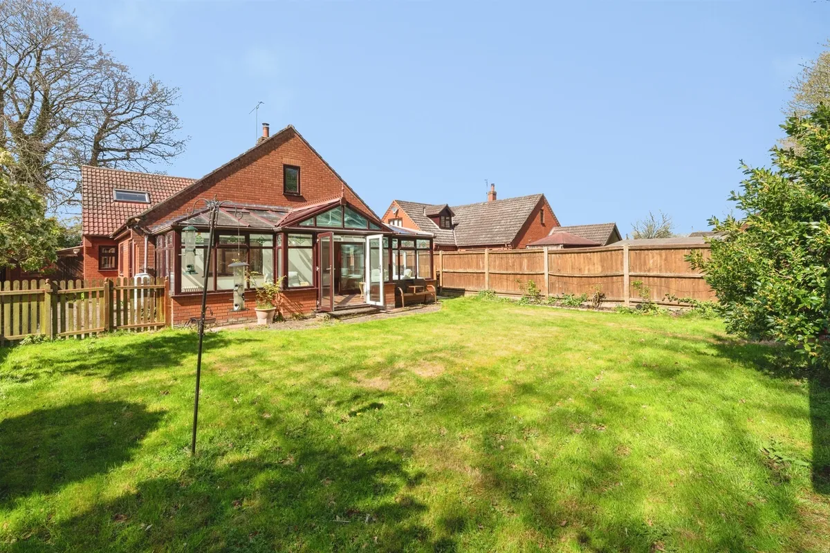 Warren Road, High Kelling, Holt