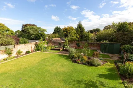 Kelling Road, Holt, NR25