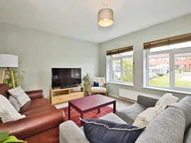 Flaxfield Drive, Crewkerne thumb 3