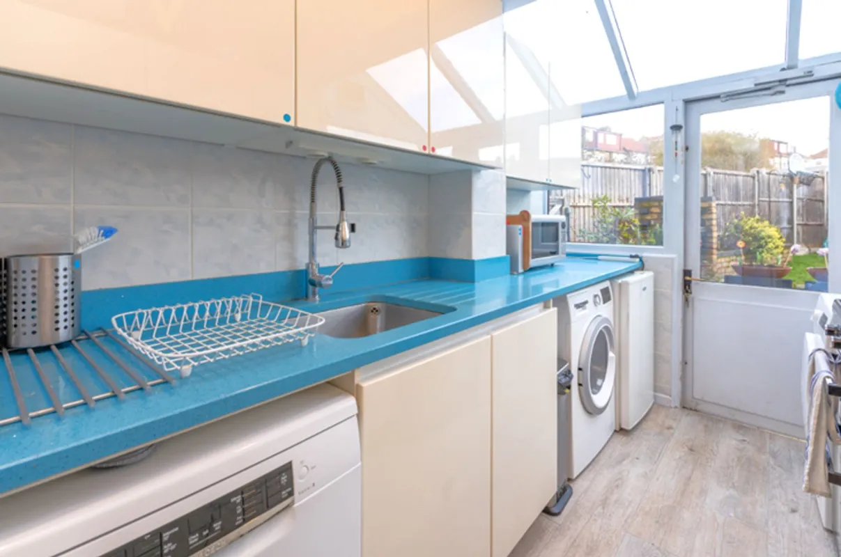 Eton Avenue, Barnet, EN4