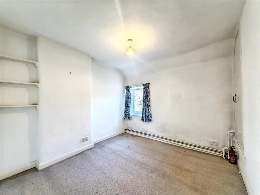 Property carousel item 15