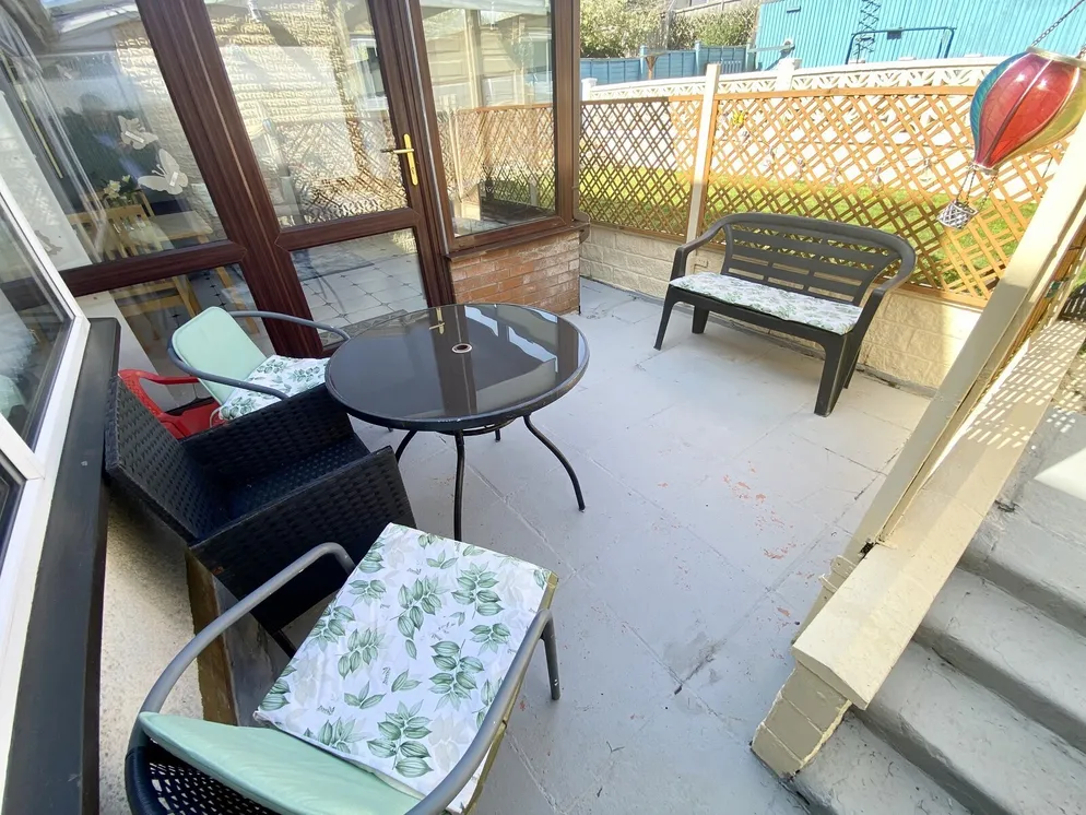 Property carousel item 12
