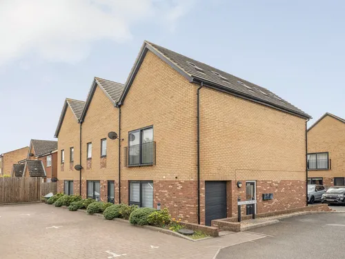 Golden Lion Mews, London Colney, St. Albansphoto