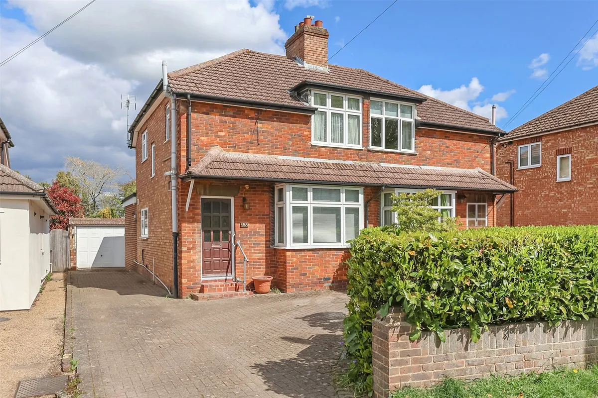 Cobham Road, Fetcham, Leatherhead, Surrey, KT22