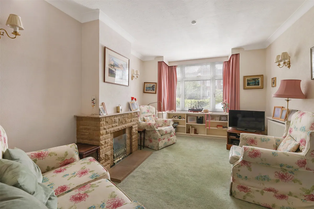 Cobham Road, Fetcham, Leatherhead, Surrey, KT22