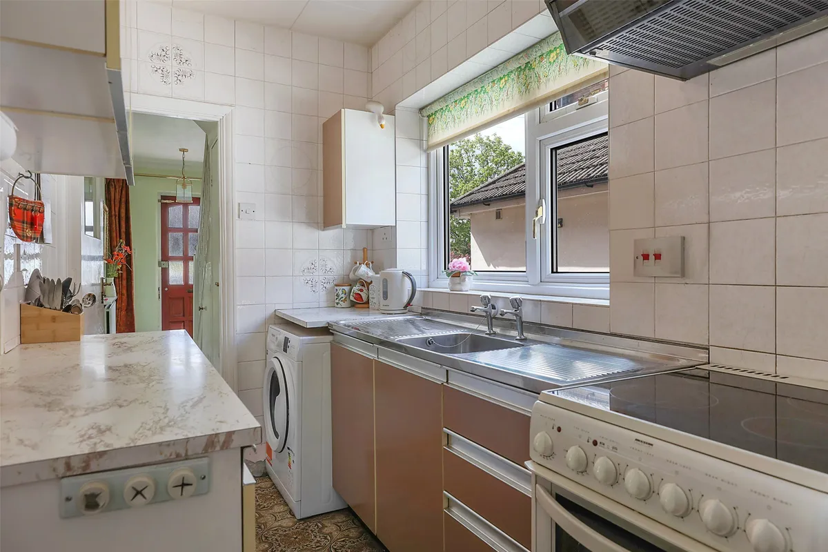 Cobham Road, Fetcham, Leatherhead, Surrey, KT22