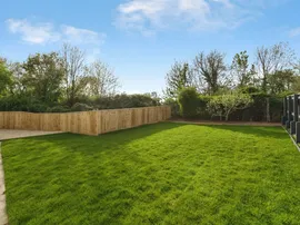 Willhayes Park, Axminster thumb 2