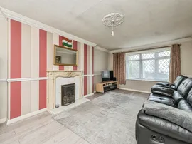 Frensham Drive, Bradford thumb 3