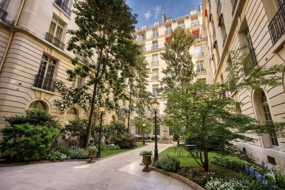 Paris 8th (Faubourg-du-Roule), 75008, France