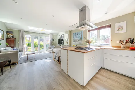 Eyden Gardens, Medstead, GU34
